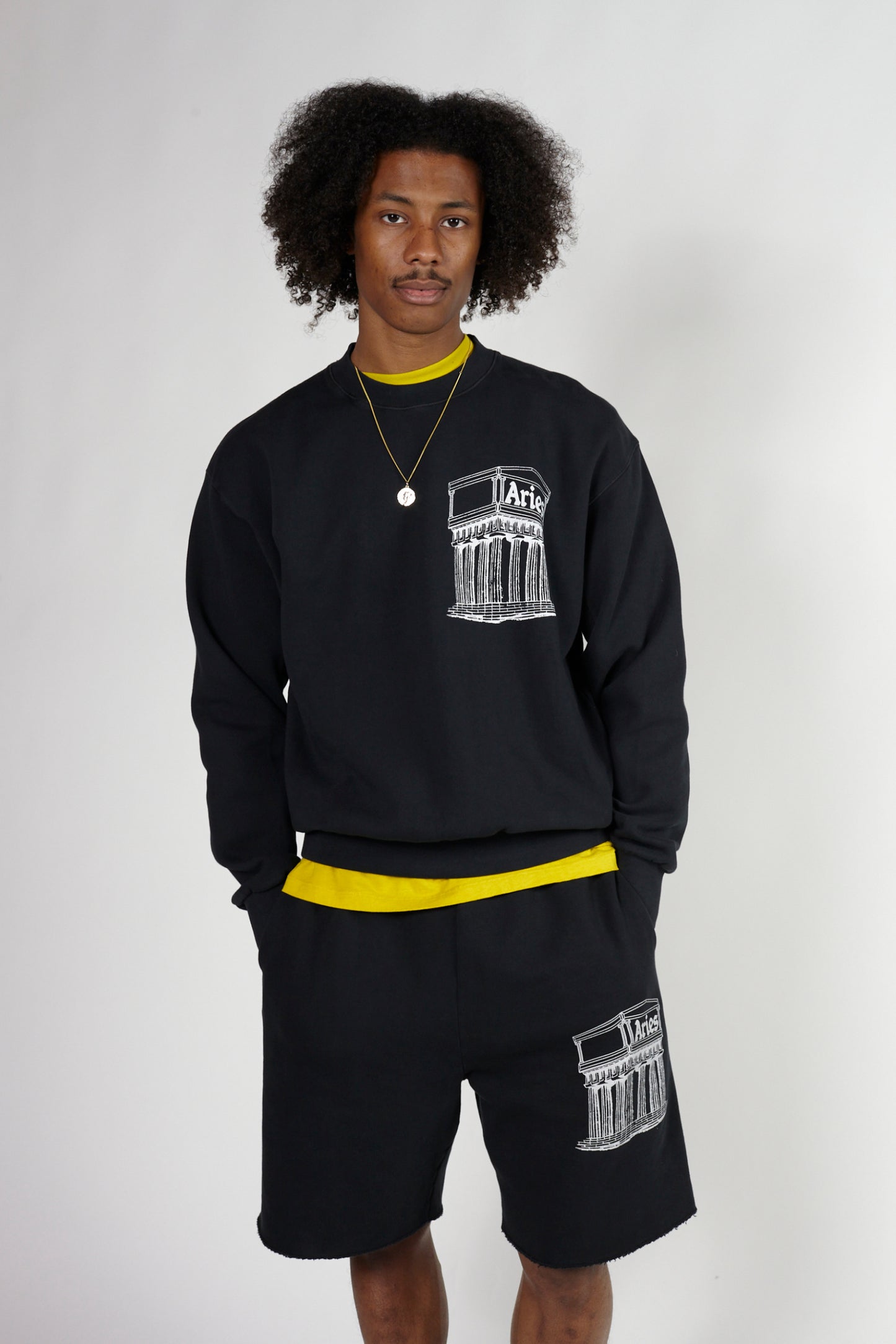 Mega Temple Sweatshort