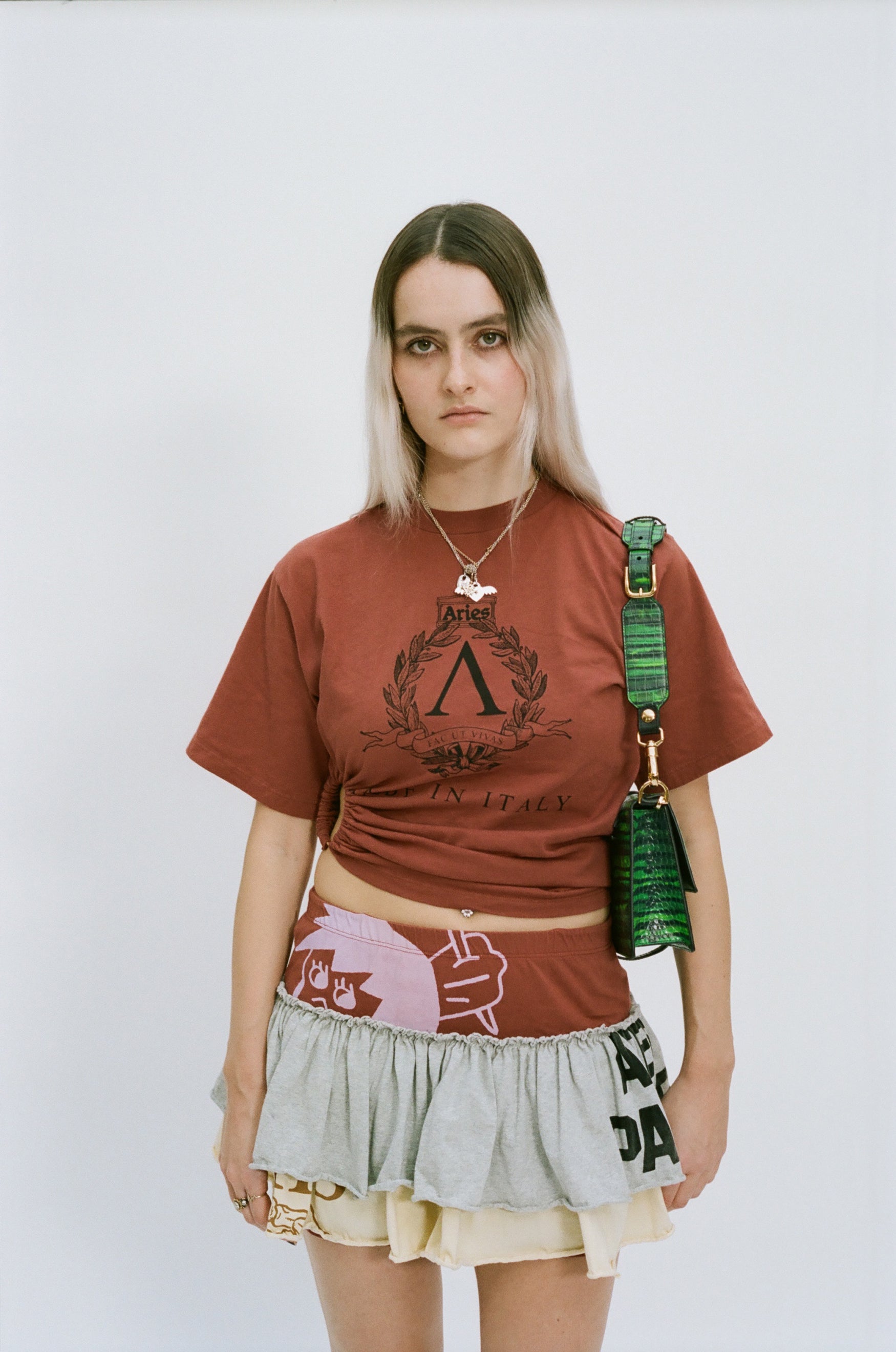 Load image into Gallery viewer, T-Shirt  Rara Skirt