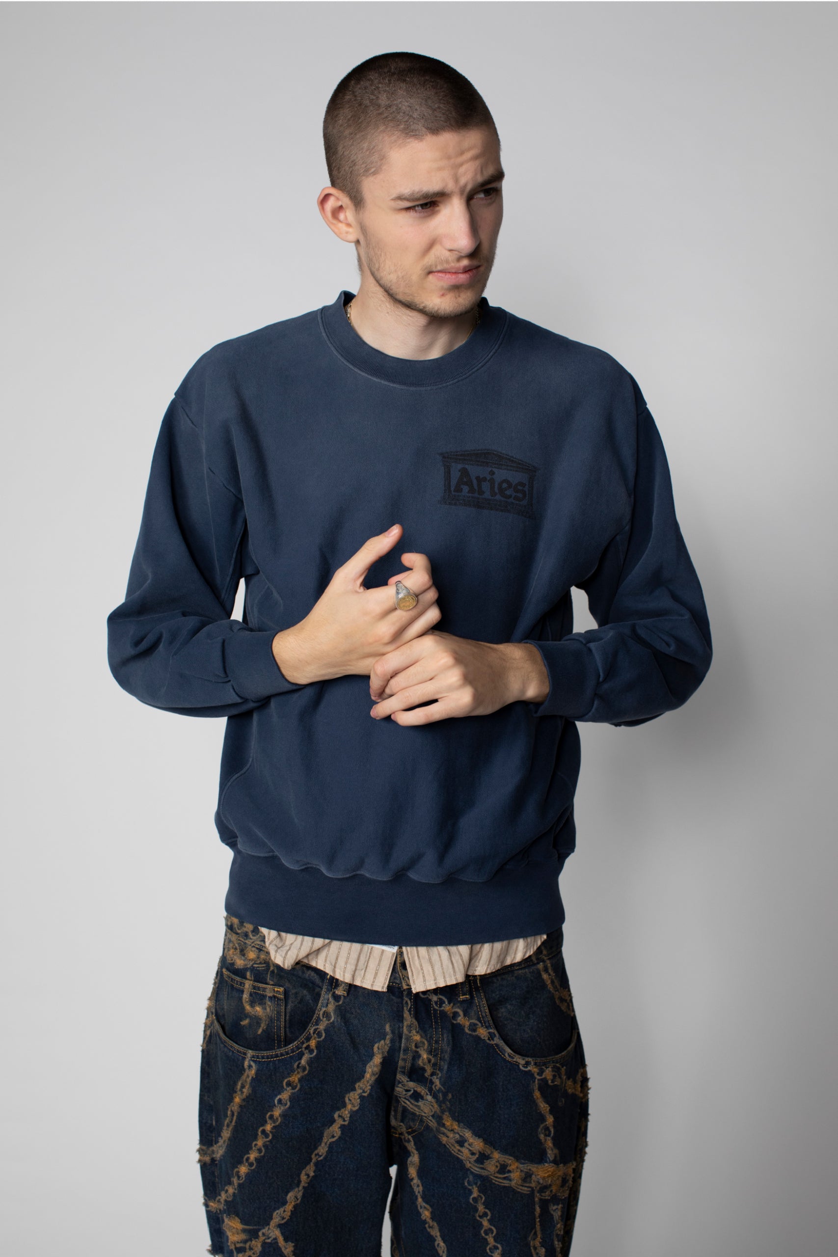 Aged Premium Temple Sweatshirt Navy – Aries