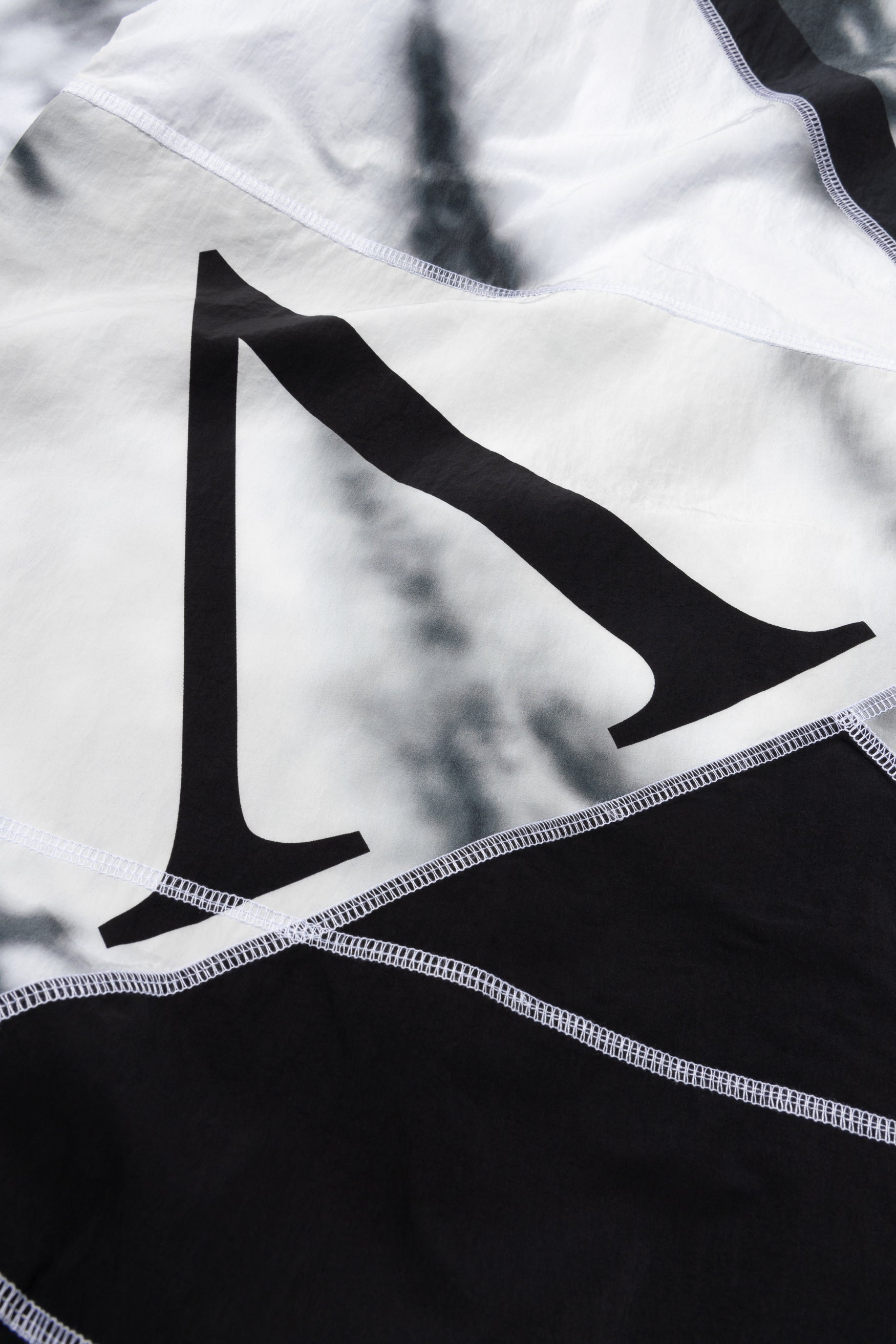 Load image into Gallery viewer, Flag Logo Windcheater Jacket