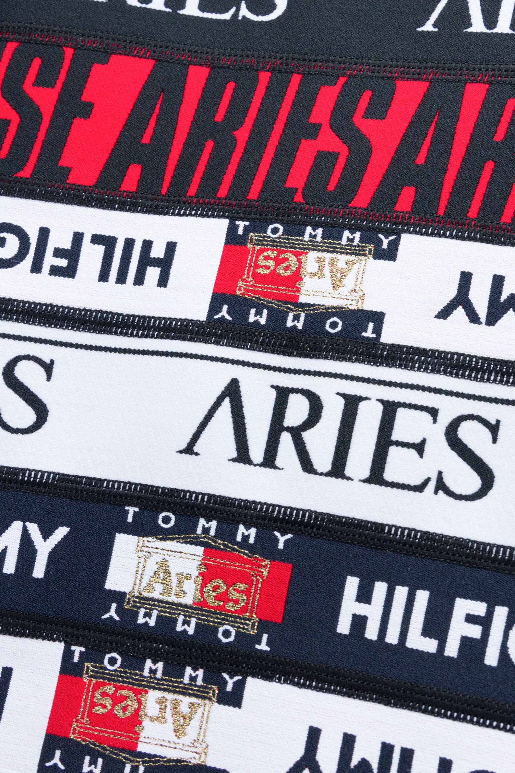 Load image into Gallery viewer, Tommy x Aries Logo Elastic Top